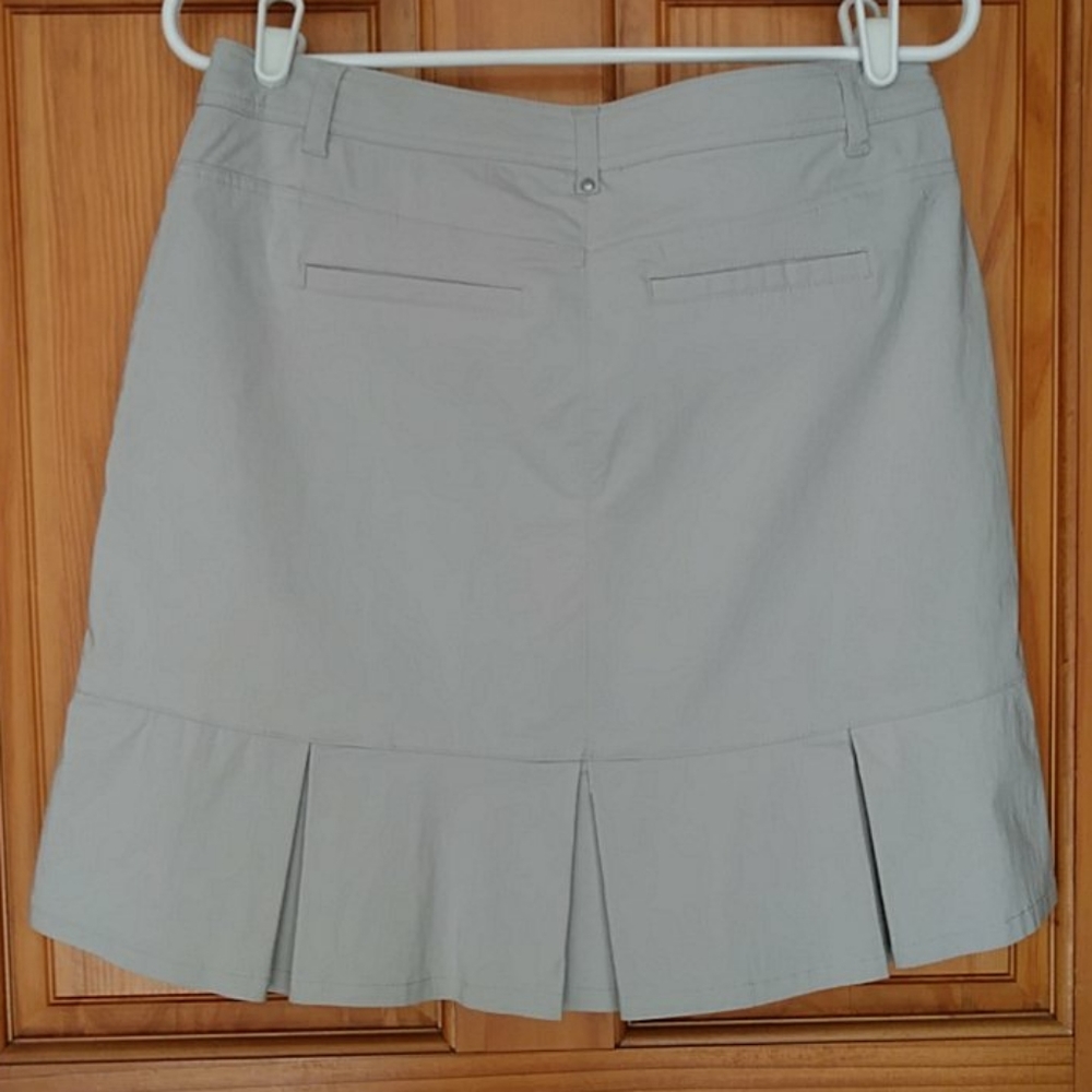 Stretch Western Pleated Silver Accent Gray Skirt - Picture 9 of 12